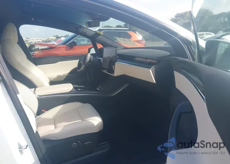 2022 Tesla Model X Plaid Tri Motor All-Wheel Drive z USA, uszkodzony, nr VIN 7SAXCBE63NF356730